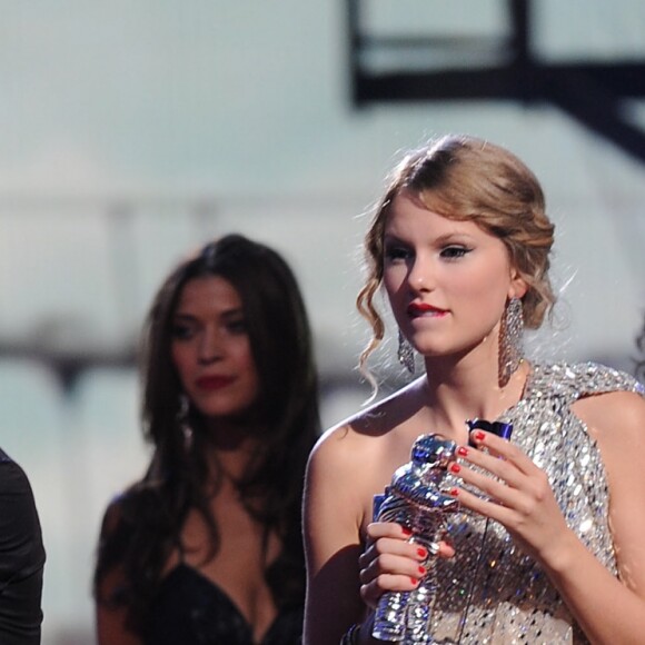 Kanye West et Taylor Swift à la cérémonie des MTV Video Music Awards organisée au Radio City Music Hall de New York le 13 septembre 2009.