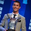 Cristiano Ronaldo a reçu le trophée du meilleur joueur de la saison 2016/2017 pendant le tirage au sort de l'UEFA Champions League 2017/2018 au Grimaldi Forum à Monaco le 24 août 2017. © Michael Alesi/Bestimage
