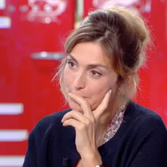 Julie Gayet invitée de "C à vous" sur France 5, le 28 août 2017.