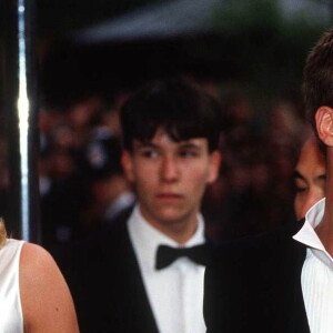 Brad Pitt et Gwyneth Paltrow à la première du film "Legends of the Fall" à Londres en avril 1995.