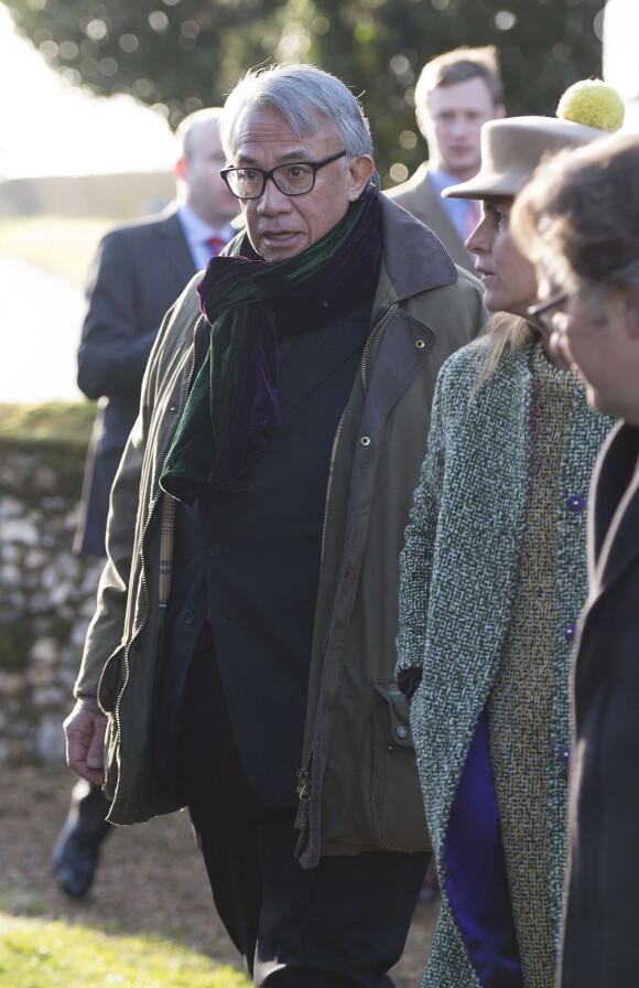 Sir David Tang et sa femme Lucy à la messe dominciale en l'église de Hillington le 17 janvier 2016, en présence de la reine Elisabeth II et du duc d'Edimbourg.