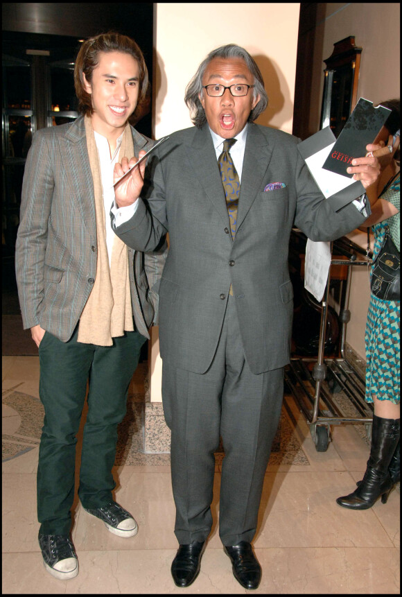 David Tang et son fils Edward à Londres en janvier 2006 lors de la première du film Mémoires d'une geisha.