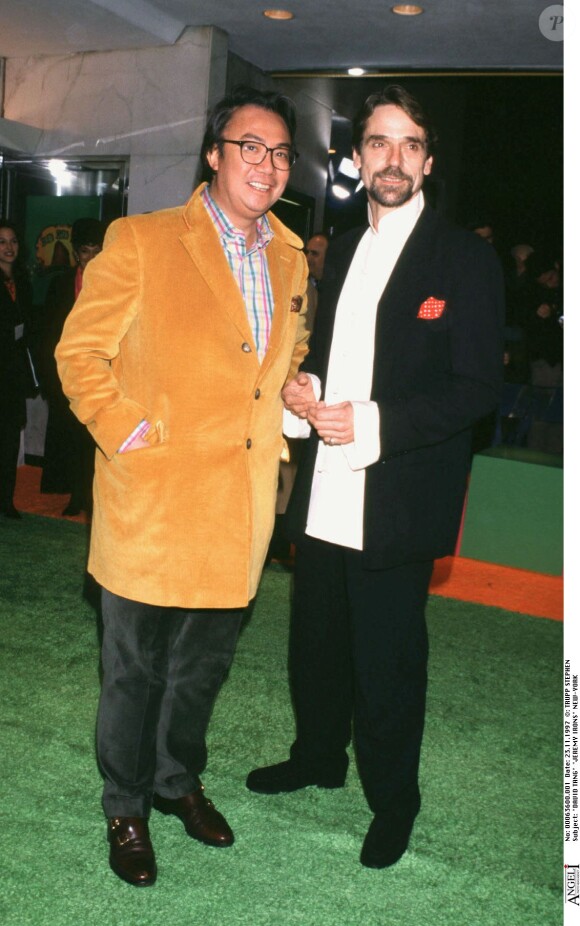 David Tang et Jeremy Irons lors de l'avant-première de Chinese Box en 1997 à New York.