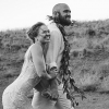 Ronda Rousey et Travis Browne lors de leur mariage célébré à Hawai le 26 août 2017.
