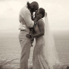 Ronda Rousey et Travis Browne lors de leur mariage célébré à Hawai le 26 août 2017.