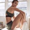 Emily Ratajkowski pour "#GoodMorningDKNY", la nouvelle campagne publicitaire de DKNY. Collection de sous-vêtements automne 2017.