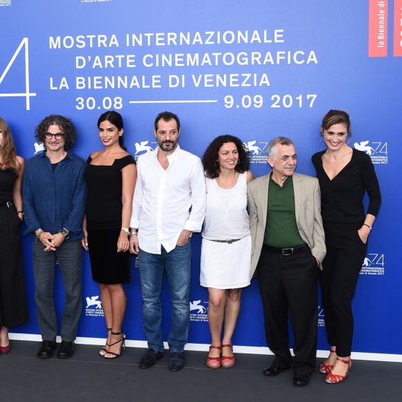 Jean Brehat, Christine Choueiri, Kamel El Basha, Diamond Bou Abboud, Ziad Doueiri, Rita Hayek, Adel Karam, Joelle Touma, Camille Salameh et Julie Gayet lors du photocall du film "The Insult" lors du 74e Festival International du Film de Venise, la Mostra le 31 août 2017.