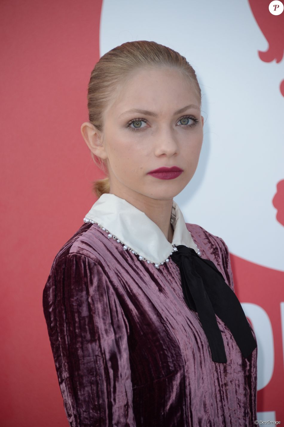 Tavi Gevinson au photocall de Women's Tales organisé par Miu Miu lors