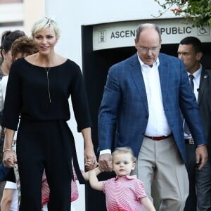 La princesse Charlene, le prince Albert II de Monaco et leur fille Gabriella durant le traditionnel pique-nique des monégasques au parc Princesse Antoinette à Monaco le 1er septembre 2017. © Olivier Huitel/Pool restreint Monaco/Bestimage