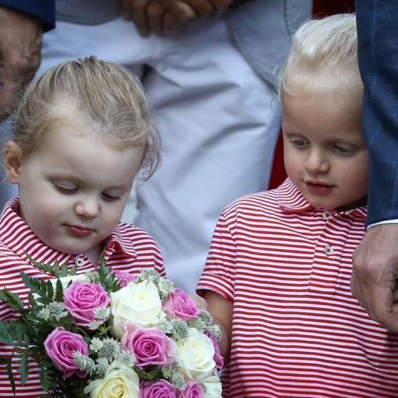 La princesse Charlene de Monaco, la princesse Gabriella et le prince Jacques durant le traditionnel pique-nique des monégasques au parc Princesse Antoinette à Monaco le 1er septembre 2017. © Olivier Huitel/Pool restreint Monaco/Bestimage