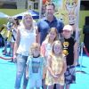 Tori Spelling, son mari Dean McDermott et leurs enfants Stella, Liam, Finn et Hattie à Westwood, le 23 juillet 2017 © Pma/AdMedia via Zuma/Bestimage