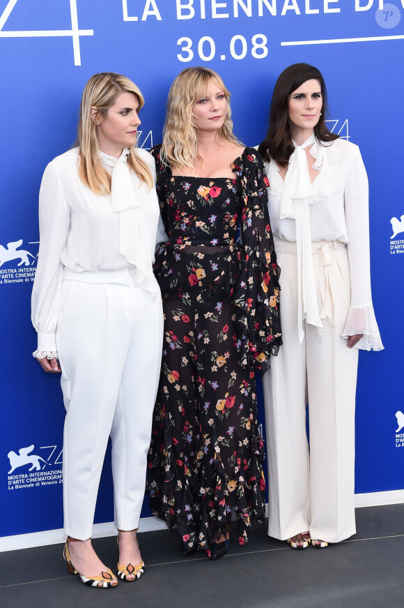 Kate Mulleavy, Kirsten Dunst, Laura Mulleavy - Photocall du film "Woodshock" lors du 74ème Festival International du Film de Venise, la Mostra. Le 4 septembre 2017