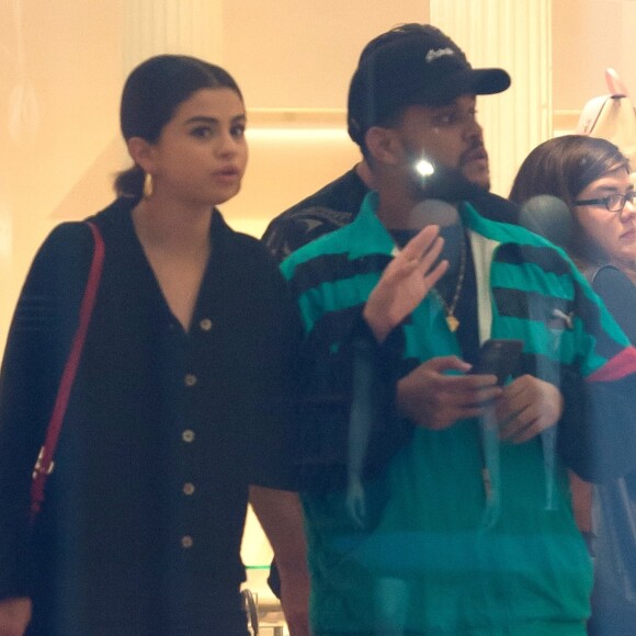 Selena Gomez et son compagnon The Weeknd sont allés faire du shopping chez Louis Vuitton dans le quartier SoHo à New York, le 3 septembre 2017