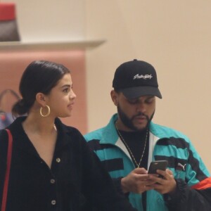 Selena Gomez et son compagnon The Weeknd sont allés faire du shopping chez Louis Vuitton dans le quartier SoHo à New York. Le couple est ensuite allé diner au restaurant Nobu. Le 3 septembre 2017