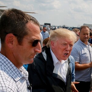 Le président des Etats-Unis Donald Trump et sa femme la Première Dame Melania sont arrivés à Houston, Texas, Etats-Unis, le 2 septembre 2017, pour rencontrer des victimes de la tempête Harvey.