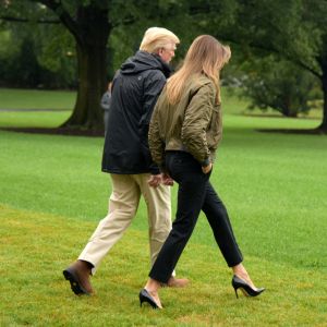 Donald Trump et son épouse Melania Trump, en escarpins, se rendent à Corpus Christi, au Texas. Washington, le 29 août 2017.