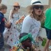 Exclusif - Madonna se balade avec ses enfants David Banda, Estere et Stella dans les rues de Lecce en Italie, le 17 août 2017