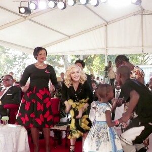 Madonna a inauguré le Mercy James Institute for Pediatric Surgery and Intensive Care au Malawi, le 11 juillet 2017