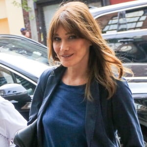 Exclusif - No Web - Carla Bruni-Sarkozy et son mari l'ancien Président Nicolas Sarkozy quittent un hôtel de New York le 14 juin 2017.