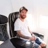 Lionel Messi expose ses impresionnants tatouages, l'un sur le bras droit et l'autre sur la jambe gauche. Instagram, août 2017.