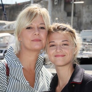 Flavie Flament et Lou Gable - Photocall du téléfilm "La consolation" lors de la 19ème édition du Festival de la Fiction TV de la Rochelle, La Rochelle, le 15 septembre 2017. © Patrick Bernard/Bestimage