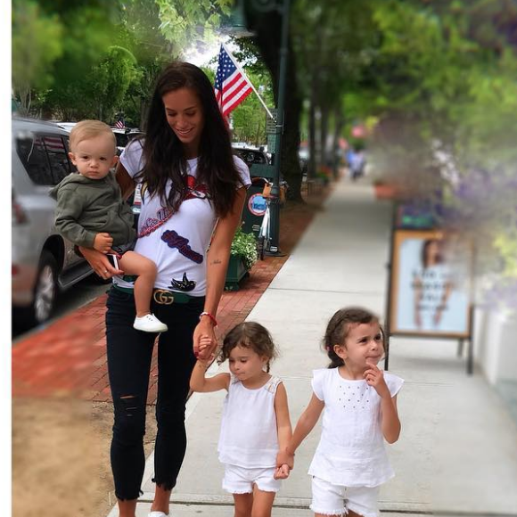 Jade Lagardère et ses trois enfants - Liva, Mila et Nolan - septembre 2017