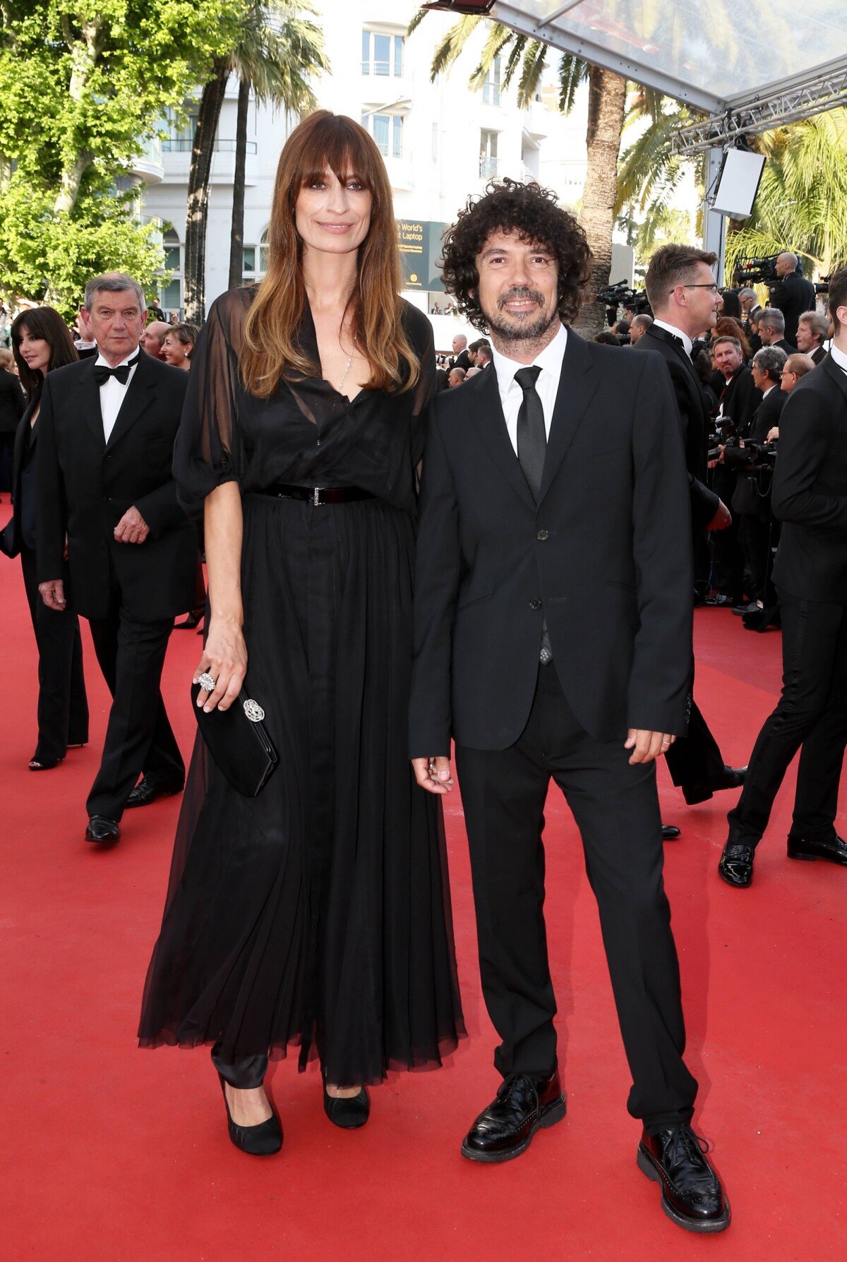 Photo Yarol Poupaud Et Sa Compagne Caroline De Maigret Montée Des Marches Du Film Café 6071