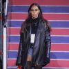 Joan Smalls défile pour Tommy Hilfiger le 19 septembre 2017 à Londres, pour le show "Rock Circus".