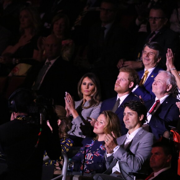 Le prince Harry était installé à côté de Melania Trump lors de la cérémonie d'ouverture de ses 3e Invictus Games, le 23 septembre 2017 à Toronto. Sa compagne Meghan Markle était bien présente, dix-huit rangs derrière.