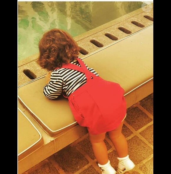 Amel Bent partage une photo de sa fille Sofia sur sa page Instagram le 24 septembre 2017.