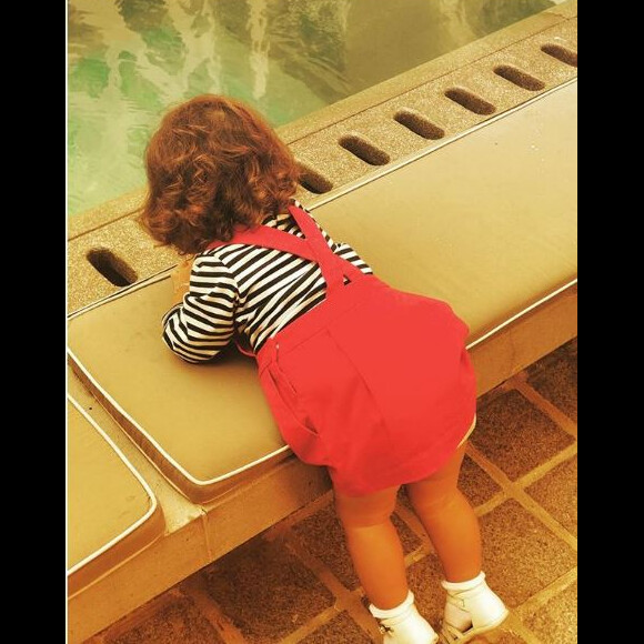 Amel Bent partage une photo de sa fille Sofia sur sa page Instagram le 24 septembre 2017.