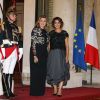 Claudine et Mireille Aoun - Dîner d'Etat au Palais de l'Elysée en l'honneur de M. Aoun, Président de la République Libanaise, à Paris, le 25 septembre 2017. © Dominique Jacovides/Bestimage
