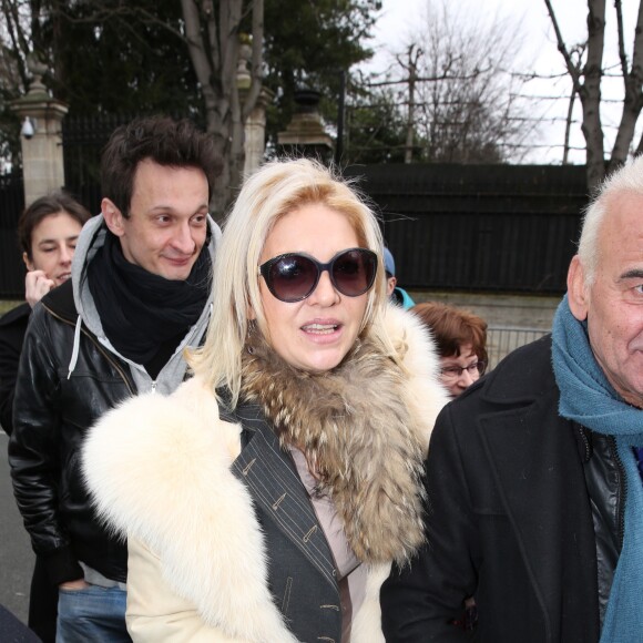 Exclusif - Michel Fugain et sa femme Sanda arrivant à l'enregistrement de l'émission "Vivement Dimanche" au pavillon Gabriel à Paris, le 25 février 2015.