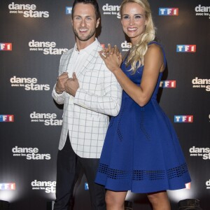 Elodie Gossuin (robe Christophe Guillarmé) et son danseur Christian Millette lors du photocall de présentation du jury et des nouveaux couples de "Danse avec les Stars" au siège de TF1 à Boulogne-Billancourt, le 28 septembre 2017. © Pierre Pérusseau/Bestimage