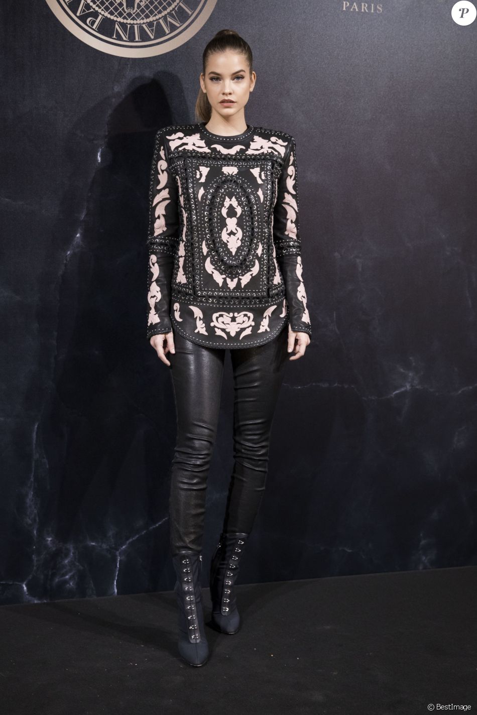 Barbara Palvin - Soirée L'Oréal Paris X Balmain à l'Université Paris ...