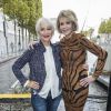 Helen Mirren, Jane Fonda - People au défilé de mode L'Oréal Paris sur l'avenue des Champs-Elysées lors de la fashion week à Paris, le 1er octobre 2017. © Olivier Borde/Bestimage