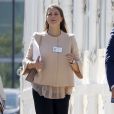 La princesse Madeleine de Suède, enceinte, quittant le siège des Nations unies à New York le 2 octobre 2017 après avoir pris part à une conférence sur la place des enfants dans les objectifs de développement durable de l'ONU.