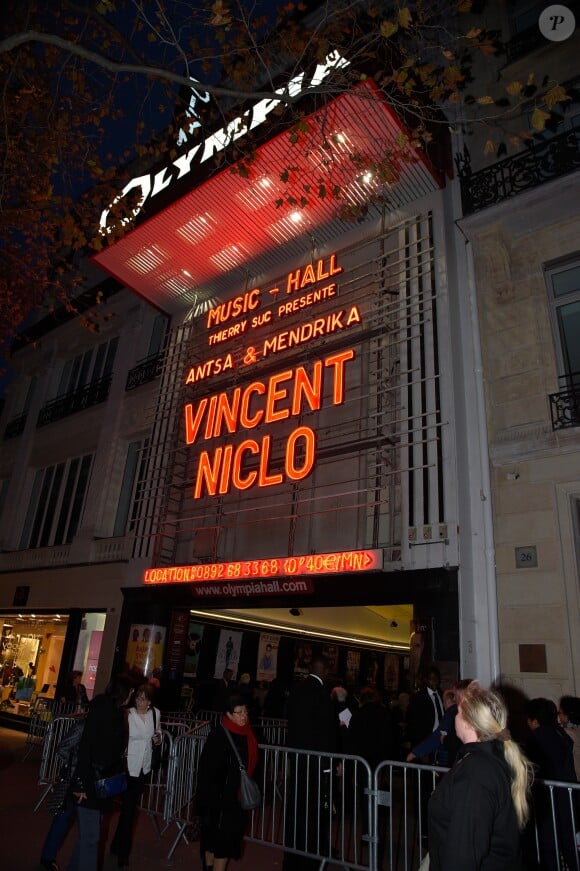 Exclusif - Vincent Niclo en concert à l'Olympia lors de sa tournée "Entre vous et moi" à Paris le 30 septembre 2017. C'est la 4e fois en 5 ans que l'artiste se produit sur la célèbre scène de l'Olympia. © Coadic Guirec/Bestimage