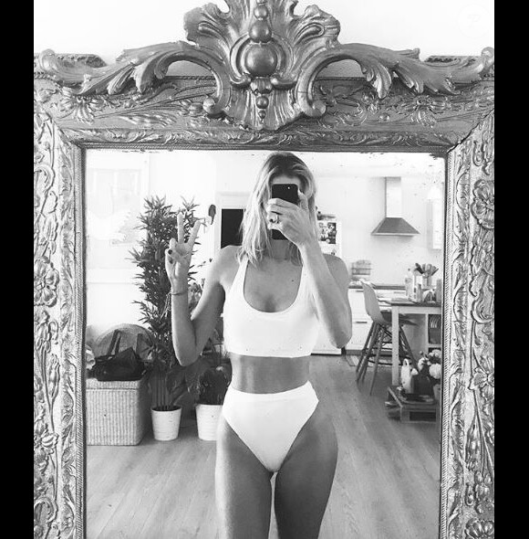 Alexandra Rosenfeld dévoile son corps parfait, en petite tenue, sur Instagram le 7 octobre 2017.