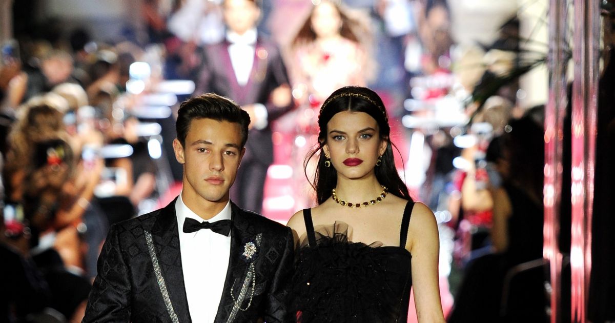 Cameron Dallas et Sonia Ben Ammar défilent à Milan pour le Secret show