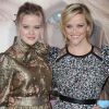 Ava Elizabeth Phillippe et sa mère Reese Witherspoon à la première de la série ‘Big Little Lies' au théâtre Chinois à Hollywood, le 7 février 2017