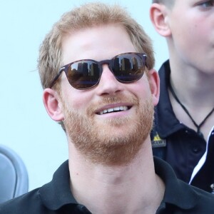 Première apparition officielle du prince Harry et sa compagne Meghan Markle dans les tribunes de la finale de tennis à la troisième édition des Invictus Games à Toronto, le 25 septembre 2017.