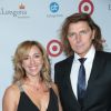Robin Atkin Downes et son mari Michael Ann Young au dîner caritatif de l'Eva Longoria Foundation à l'hôtel Four Seasons à Beverly Hills, le 12 octobre 2017.
