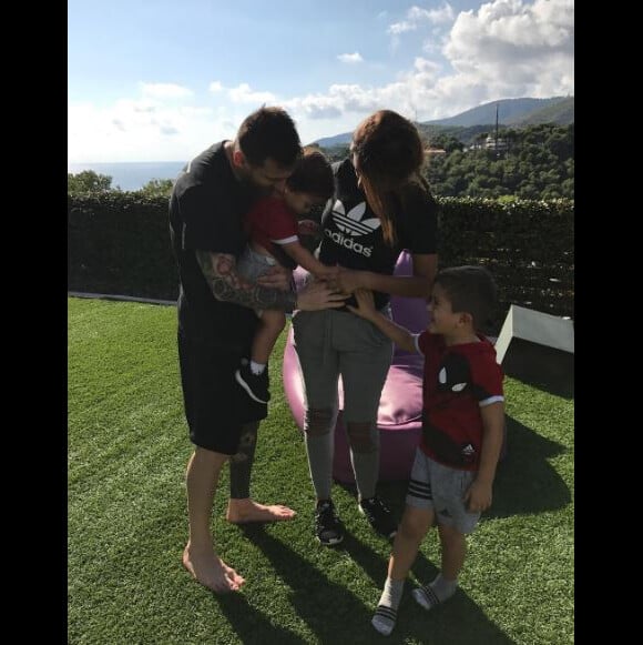 Antonella Roccuzzo, la femme de Lionel Messi, annonce être enceinte de leur troisième enfant. Instagram le 15 octobre 2017.