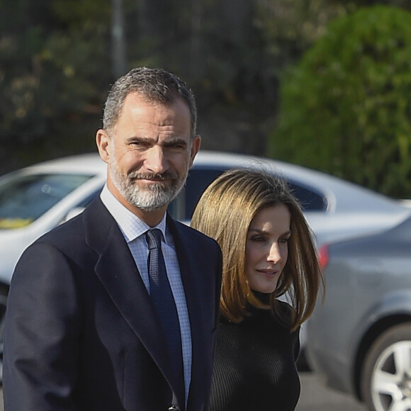 Semi-Exclusif - Le roi Felipe VI et la reine Letizia d'Espagne assistaient aux obsèques de José Maria Corona Barriuso le 11 octobre 2017 au thanatorium d'Alcobendas, dans la banlieue de Madrid. Garde du corps de Felipe depuis les années 1980, cet homme de confiance du couple royal était chef de la sécurité de la Maison royale depuis 2015.