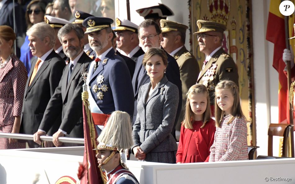 Le Roi Felipe Vi Despagne Le Premier Ministre Mariano Rajoy La Reine Letizia Les Princesses