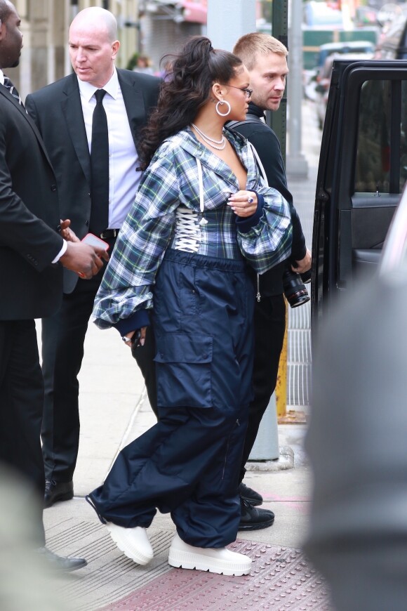 Rihanna arrive au Fenty Pep Rally à New York le 13 octobre 2017.
