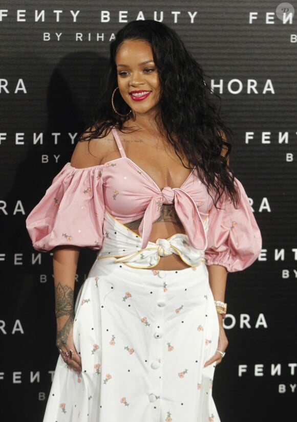 Rihanna arrive à la soirée "Fenty Beauty by Rihanna" à Madrid le 23 septembre 2017.