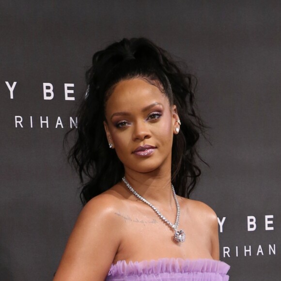 Rihanna lors de la soirée de lancement de la collection "Fenty Beauty by Rihanna" dans le magasin Harvey Nichols à Londres, le 19 septembre 2017.