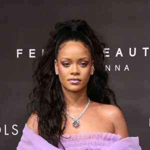 Rihanna lors de la soirée de lancement de la collection "Fenty Beauty by Rihanna" dans le magasin Harvey Nichols à Londres, le 19 septembre 2017.